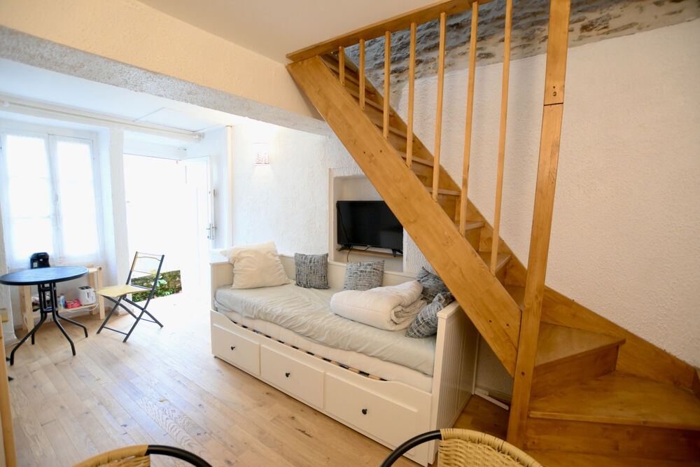 Vente Immeuble Investissement locatif de caractère au cœur de Saint-Père, à deux pas de Vézelay. St pere