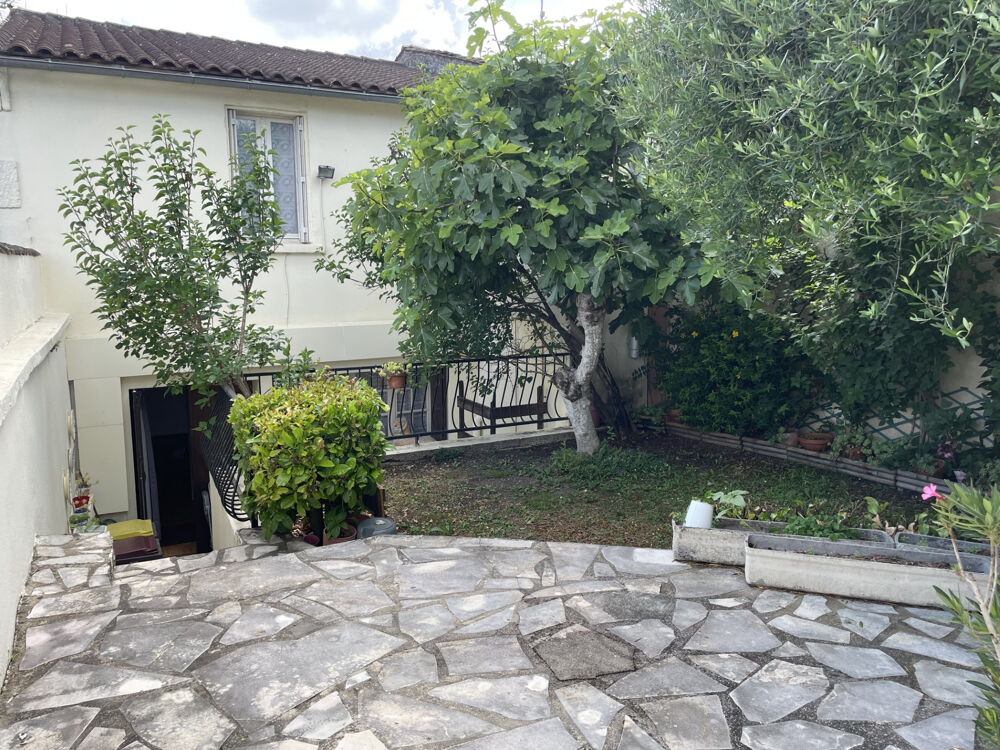 Vente Maison COGNAC PROCHE DES ECOLES COMMERCES MAISON  DE VILLE DE 96 M2 EXTERIEUR 3 CHAMBRES Cognac