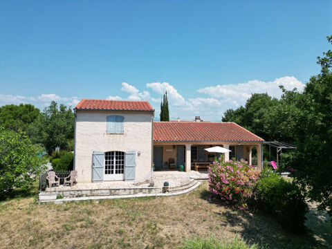   VILLA FAMILIALE AVEC FORT POTENTIEL 175 M2 HABITABLE  SOUS-SOL 150M2 SUR UN TERRAIN DE 2000M2 Maison - 6 pièce(s) - 175 m²
