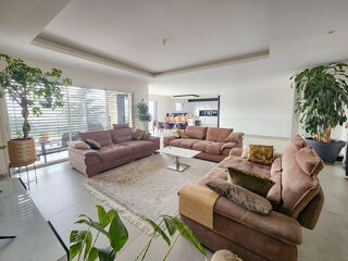  Maison � vendre 6 pi�ces 260 m�