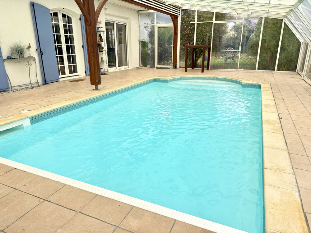 Vente Maison Maison familiale 145 m2 de plain-pied avec T2 indépendant, piscine et jacuzzi Gradignan