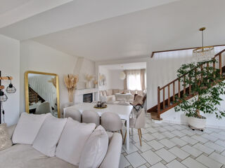  Maison � vendre 7 pi�ces 235 m�