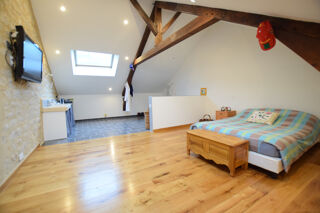  Maison  vendre 10 pices 250 m