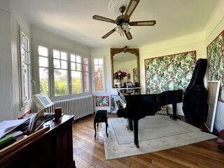  Propri�t�/ch�teau � vendre 10 pi�ces 221 m�