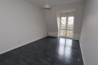  Appartement à louer 5 pièces 116 m²