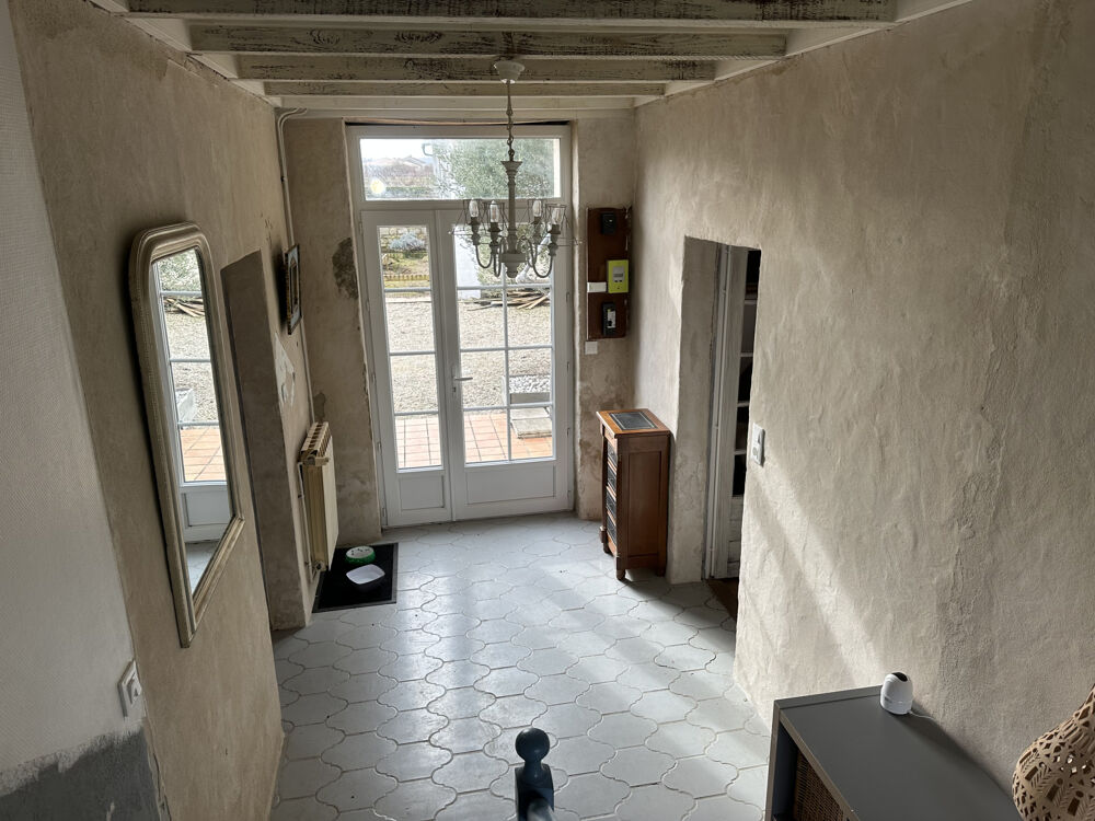 Vente Maison Maison de caractère au cœur de la campagne charentaise. St meme les carrieres