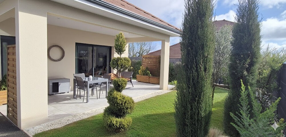 Maison plain-pied 2022 de 108 m2 Prestations haut de gamme DPE A Garage isolé Terrain clos 593 m2