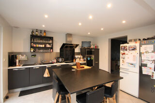  Maison  vendre 6 pices 165 m