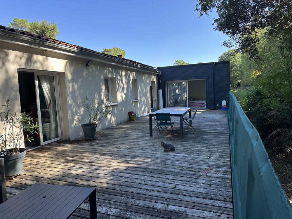 Vente Maison La Tremblade, 254m2 de plain-pied climatisé, 5 chambres. La tremblade