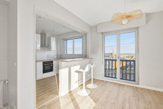 Vente Appartement HONFLEUR   VUE PANORAMIQUE EXCEPTIONNELLE   APPARTEMENT T3 ENTIÈREMENT RÉNOVÉ AVEC PARKING PRIVATIF  - 65.10 m Honfleur