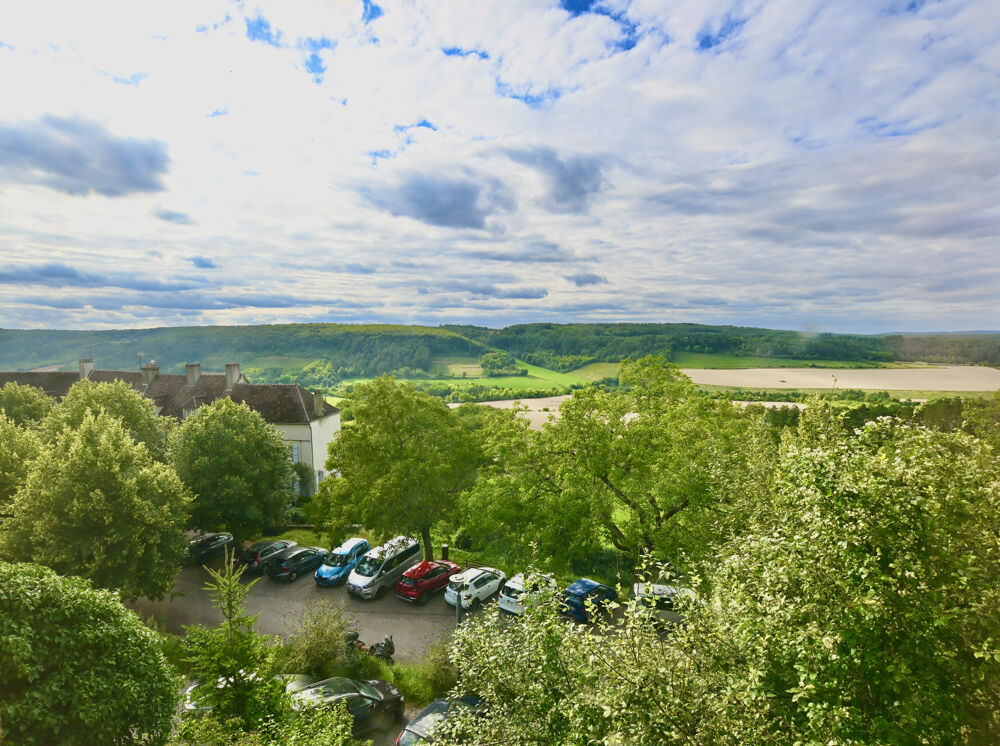 Vente Immeuble Vézelay Bâtiment ouvert à tous vos projets. Vézelay