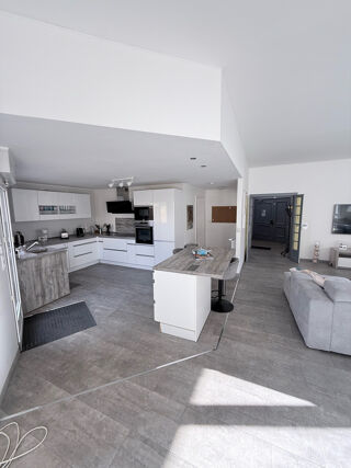  Maison � vendre 9 pi�ces 300 m�