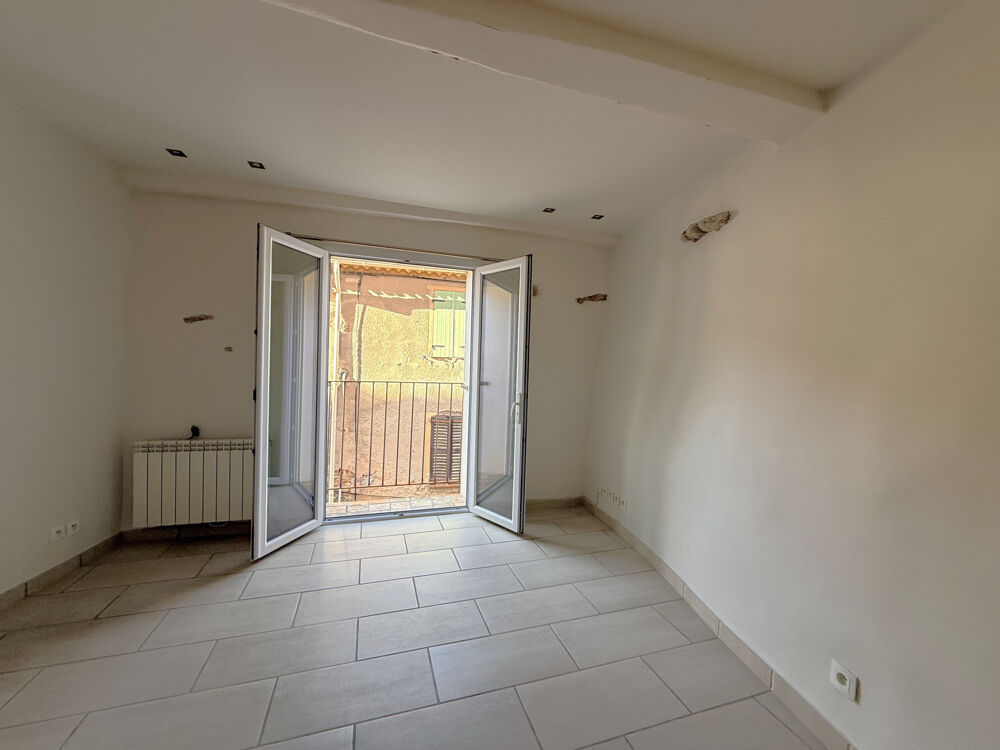 APPARTEMENT EN RDC 2 PIECES 28M2 RENOVE