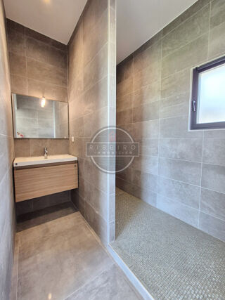  Maison � vendre 4 pi�ces 185 m�