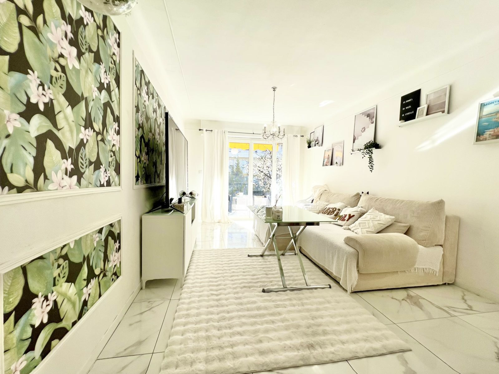 CANNET LIMITE CANNES T2 DERNIERE ETAGE REFAIT 58M2 TERRASSE SUD 16M2 / 2 PARKINGS