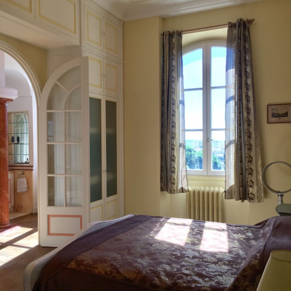 CANNES T3/T4 BEAU BOURGEOIS 145m2 VUE MER TERRASSE DE 20M2