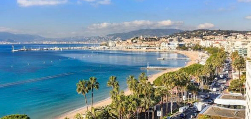CANNES BANANE T3 65 M2 EN REZ-DE-CHAUSSÉE TRAVERSANT SUD-EST IDÉAL INVESTISSEMENT