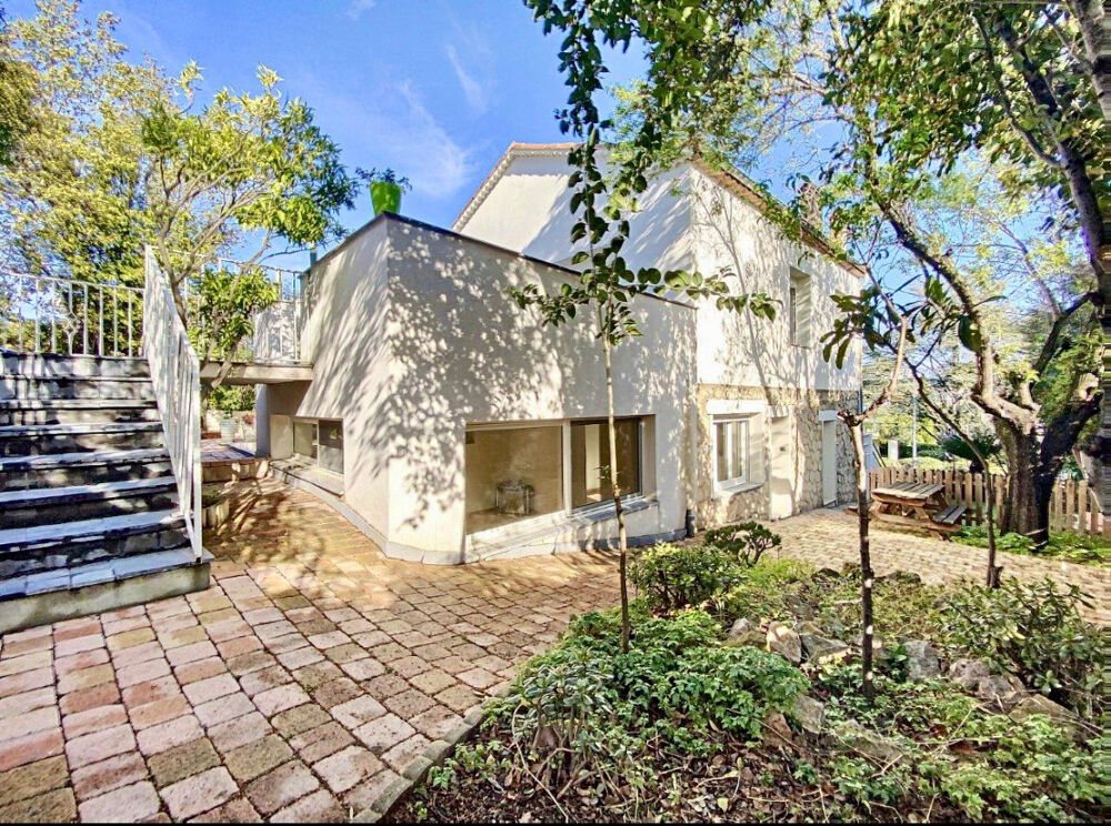 Vente Maison CANNES PETIT JUAS VILLA T5 INDIVIDUELLE DE 140M2  TERRAIN 500M2 SUD PISCINABLE Cannes