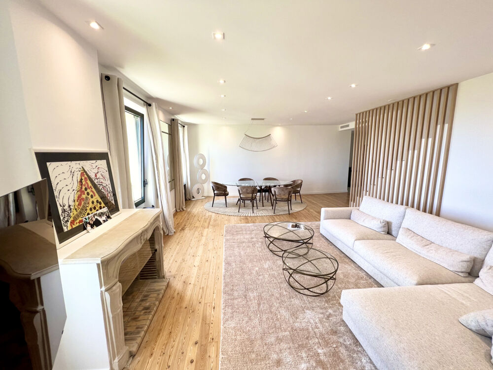 CANNES CENTRAL PETIT JUAS T5 DUPLEX 202M2 REFAIT A NEUF VUE MER SOLARIUM 18M2 DOUBLE GARAGE 18M2