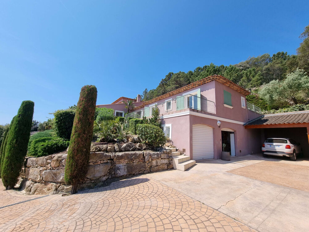 VILLA DE 396M2 VUE FEERIQUE MER JARDIN 4500M2 PISCINE