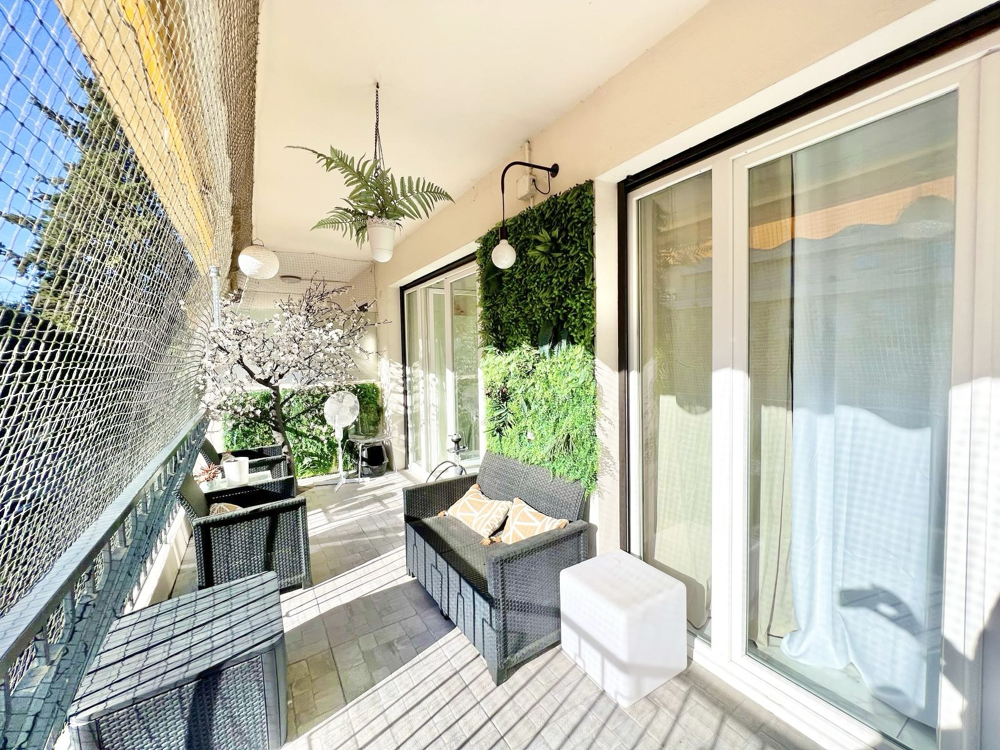 CANNET LIMITE CANNES T2 DERNIERE ETAGE REFAIT 58M2 TERRASSE SUD 16M2 / 2 PARKINGS