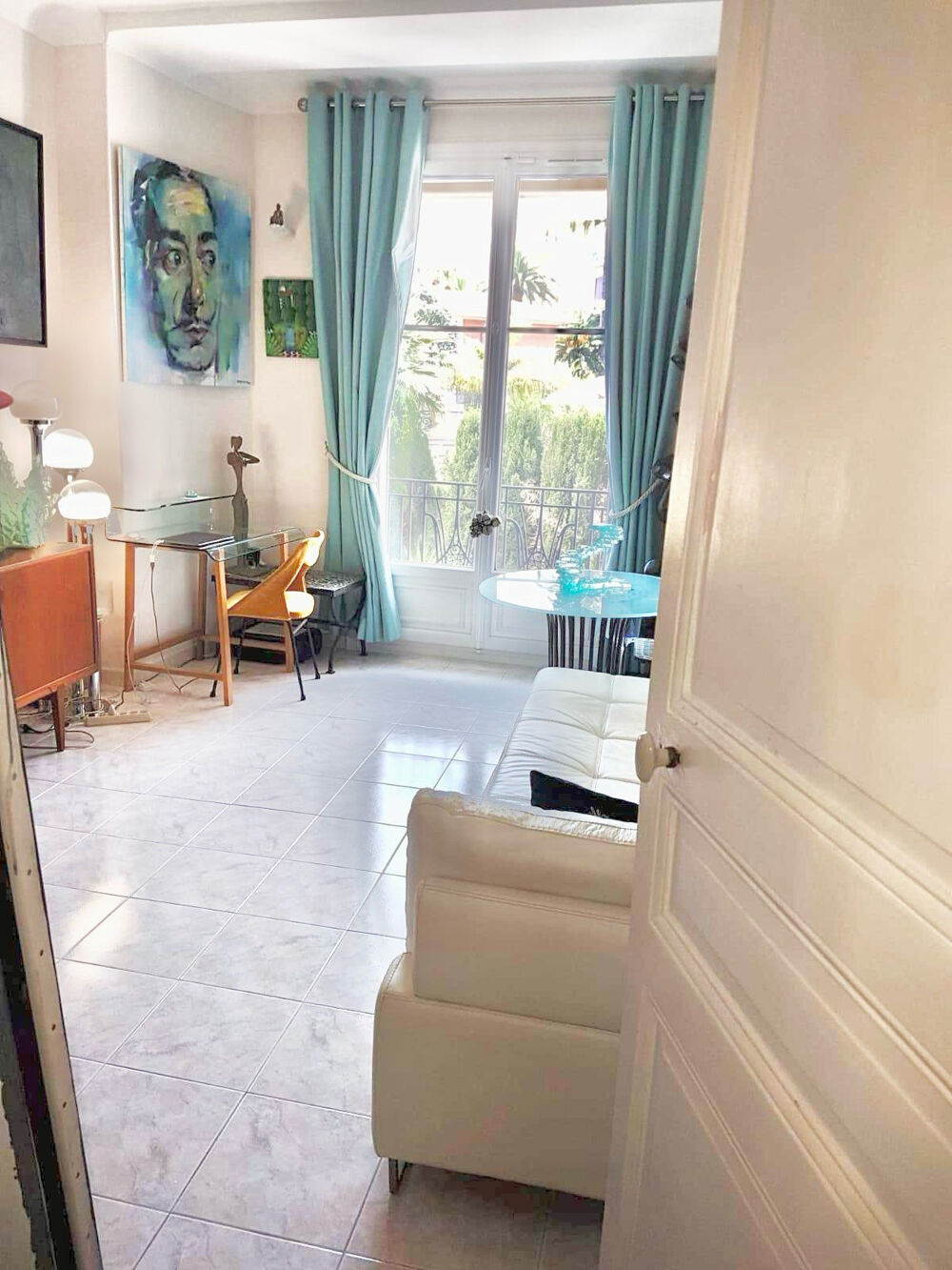 CANNES CENTRE BEAU BOURGEOIS T2 DE 50M2 VUE MER CAVE