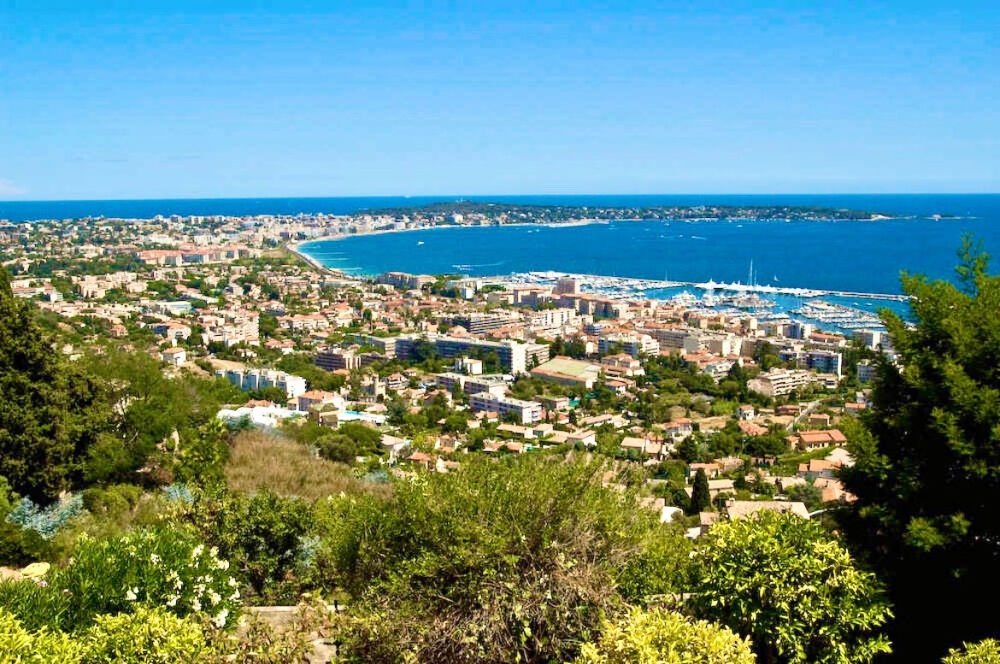 Vente Immeuble VALLAURIS CENTRE IMMEUBLE DE RAPPORT-VILLA 404M2  RARE 2228€/M2 RARE1841€/M2 Vallauris