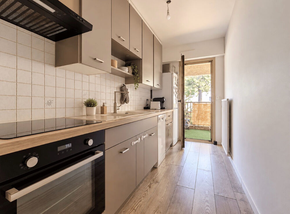Vente Appartement VIEUX CANNET T3 DE 78M2  DERNIÈRE ÉTAGE AVEC TERRASSE + LOGGIA GARAGE 3205€/m2 Le cannet