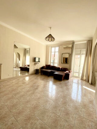  Immeuble à vendre 162 m²