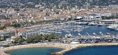   CANNES HYPER CENTRE FONDS DE COMMERCE 183M2 