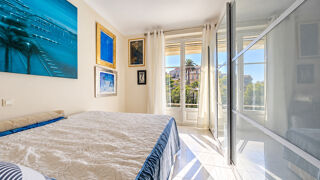 Vente Appartement CANNES CENTRE BEAU BOURGEOIS T2 DE 50M2 VUE MER CAVE Cannes