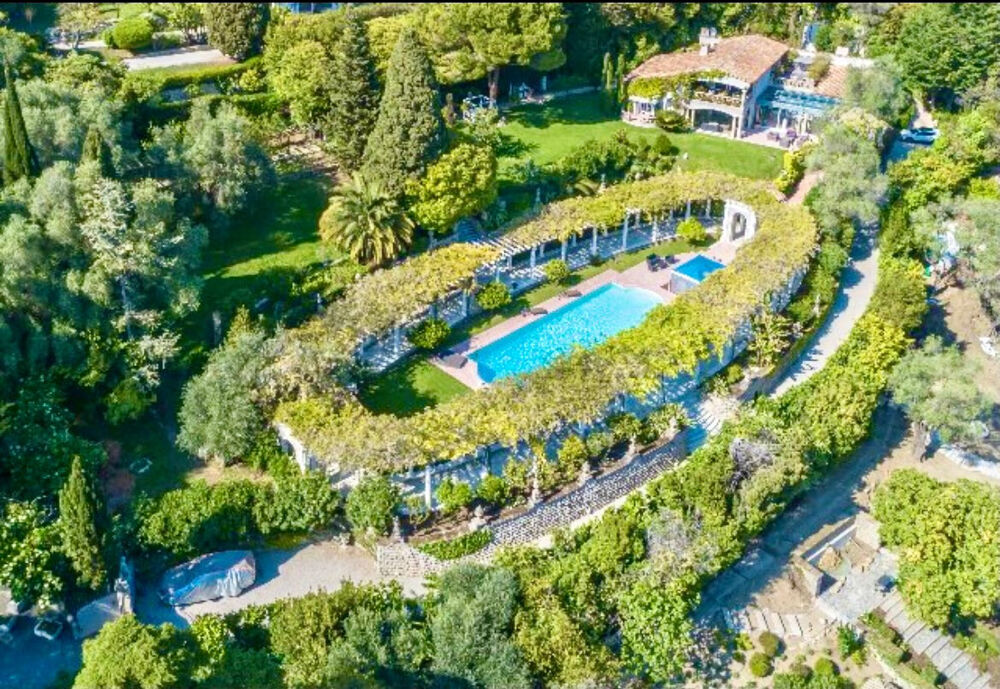 Vente Maison CANNES CALIFORNIE SOMPTUEUSE VILLA T8 DE 729m2 VUE MER PISCINE TERRAIN DE 5700m2 VUE MER Cannes