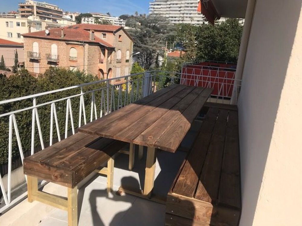 CANNES BASSE CALIFORNIE T3 DE 71M2 TERRASSE D'ANGLE