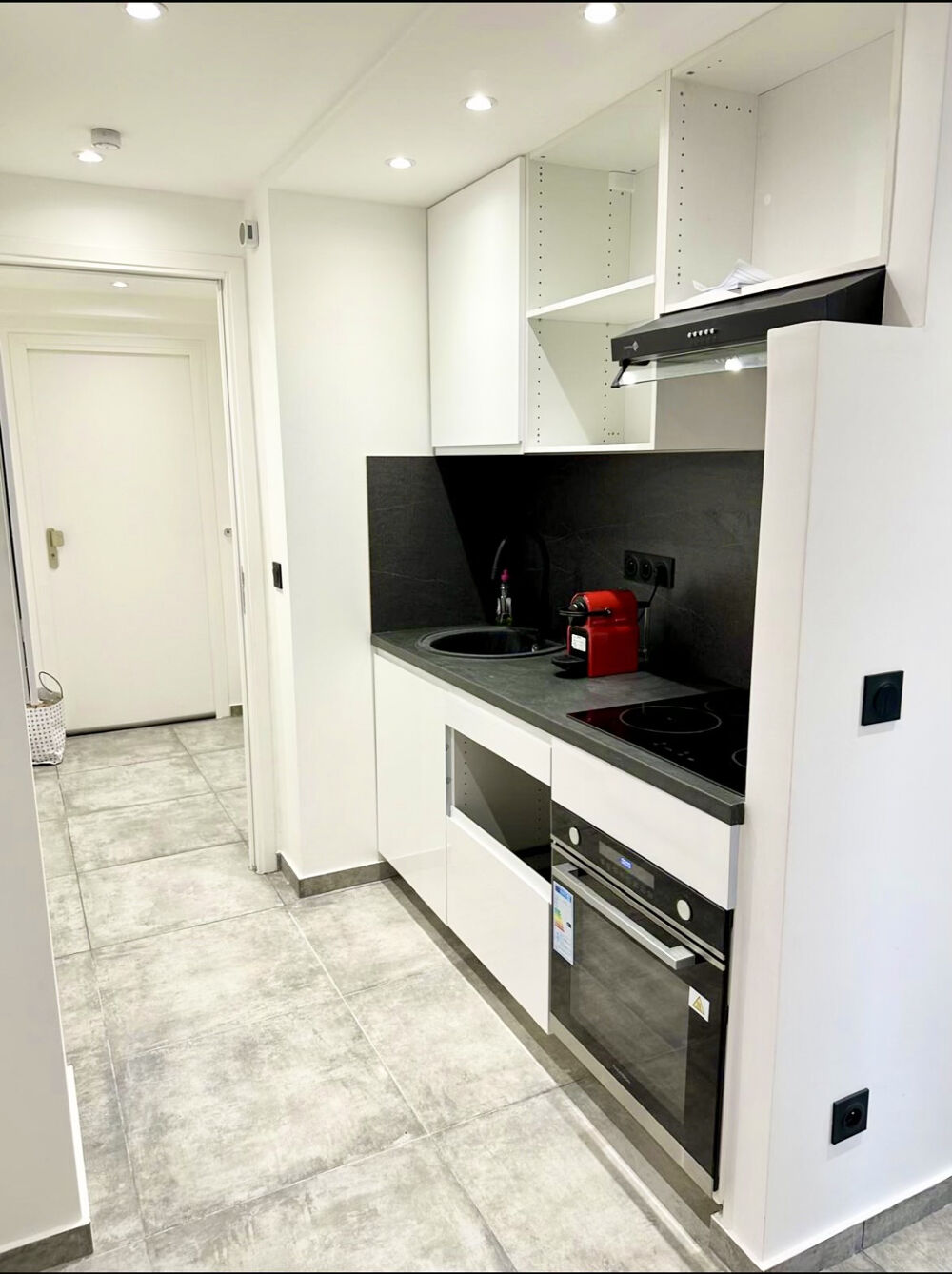 CANNES BAS PETIT JUAS T2/T3 DE 42M2 TERRASSE 8M2 SUD CAVE PROCHE CENTRE & COMMERCES 234999€