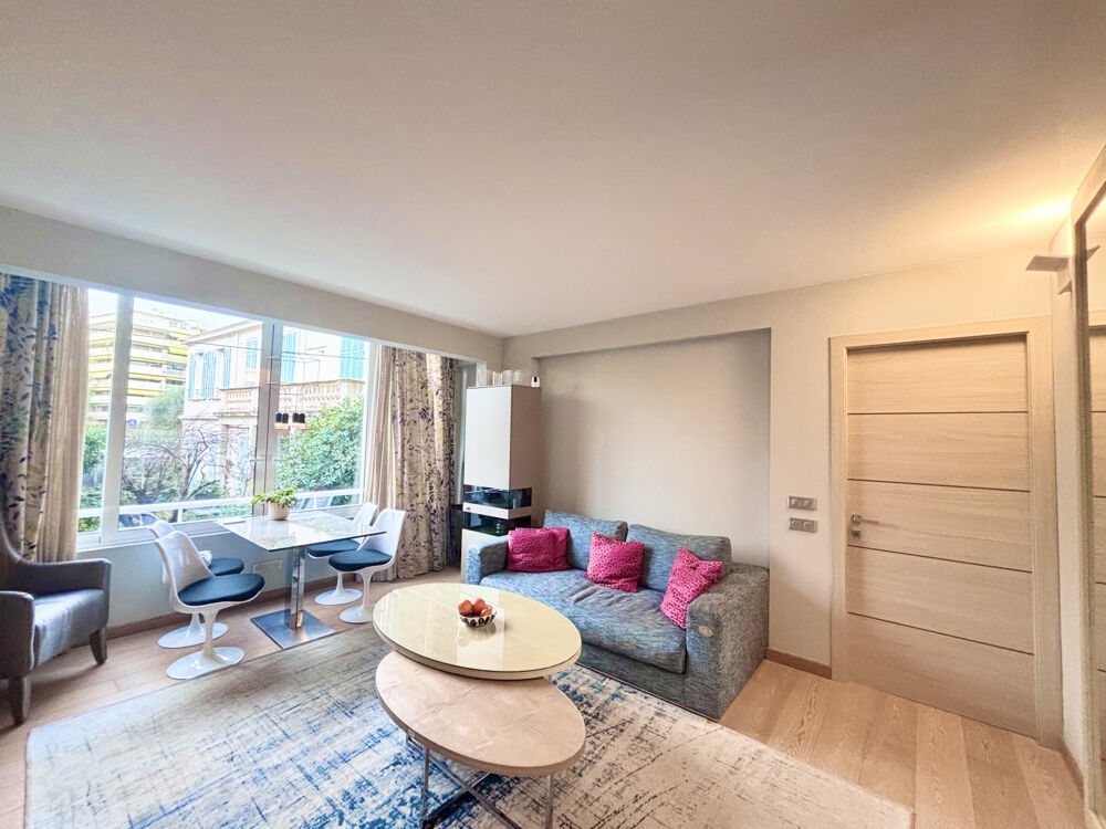 CANNES BASSE CALIFORNIE T3 DE 62 M2 REFAIT A NEUF LOGGIA SUD 2 CAVES