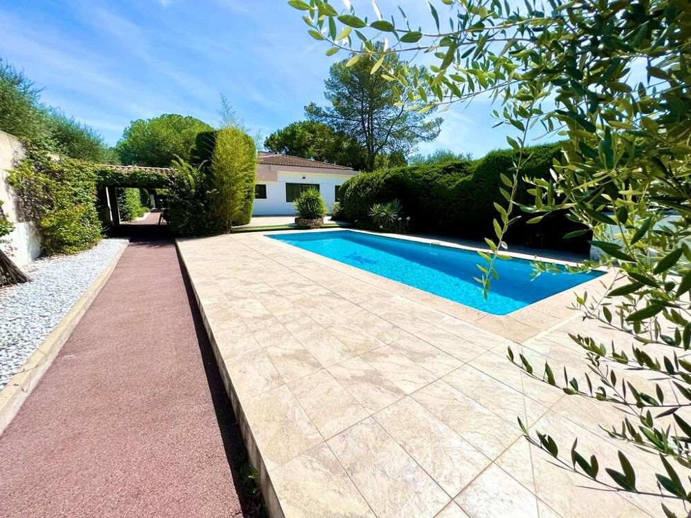 MOUGINS VILLA INDIVIDUELLE T4/T5 DE PLAIN PIED 170m PISCINE TERRAIN PLAT 1400m2 PISCINE