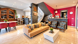  Immeuble à vendre 6 pièces 289 m²