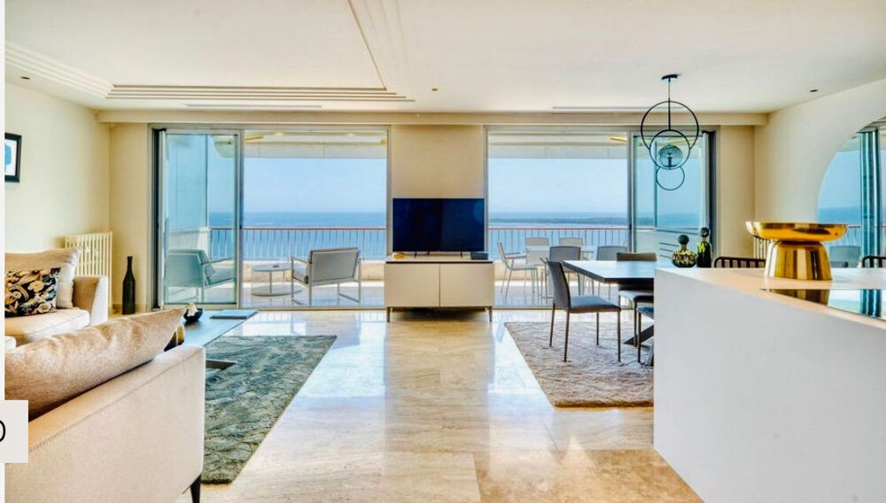 CANNES T3 REFAIT A NEUF 111M2 AU SOL TERRASSE 20M2 VUE MER