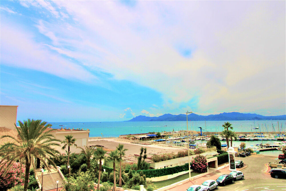 CANNES PALM BEACH - EXCEPTIONNELLE VUE MER - T2 60 M2