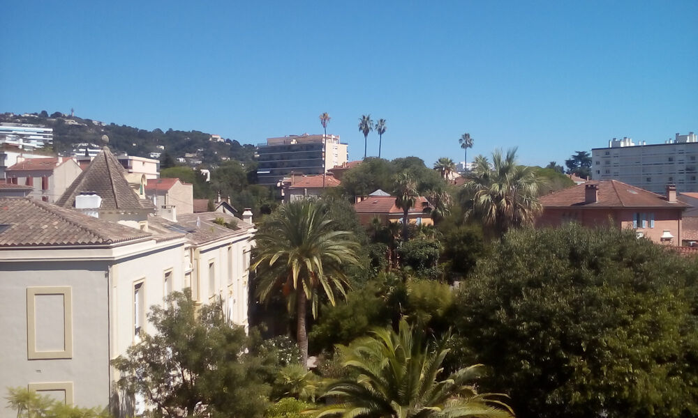CANNES PROCHE CENTRE T4 DE 142M2 TERRASSE DE 40M2 PISCINE