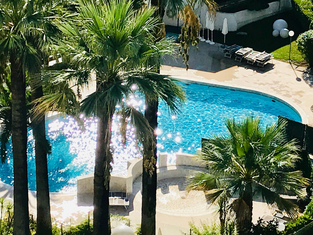 CANNES PENTHOUSE T4-T5 DE 95M2 TERRASSES 120M2 VUE MER PISCINE TENNIS