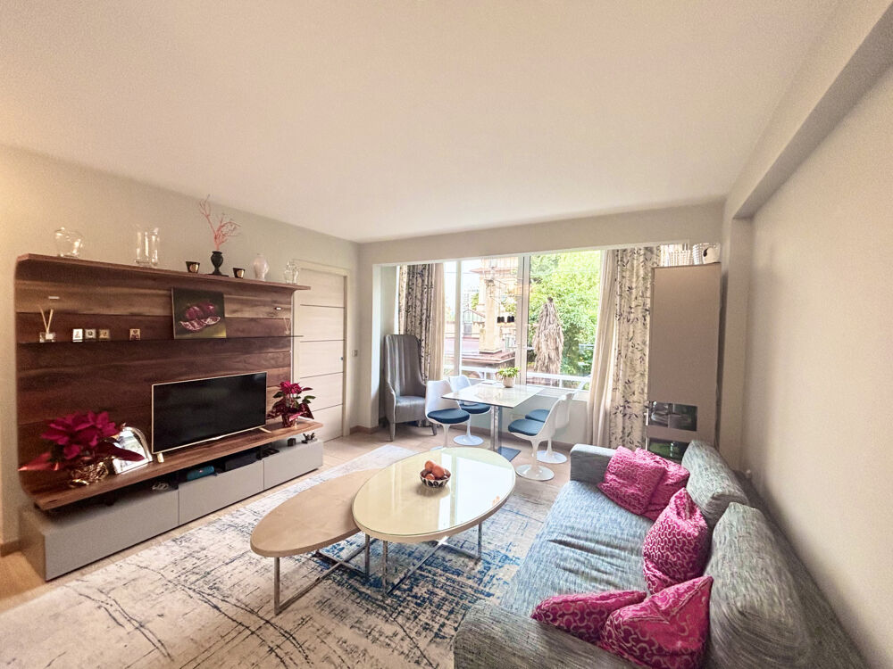 CANNES BASSE CALIFORNIE T3 DE 62 M2 REFAIT A NEUF LOGGIA SUD 2 CAVES