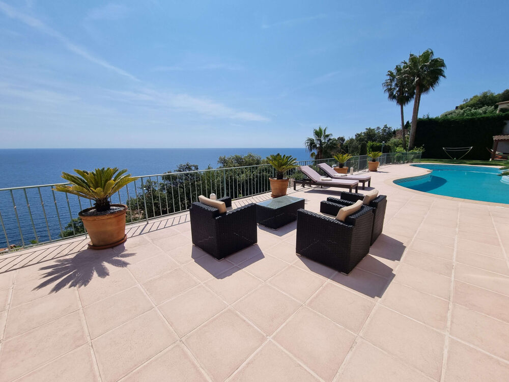 VILLA DE 396M2 VUE FEERIQUE MER JARDIN 4500M2 PISCINE