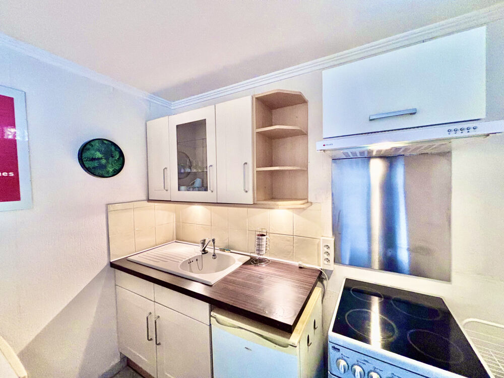 CANNES CENTRE BANANE APPARTEMENT 35M2 AVEC LOGGIA