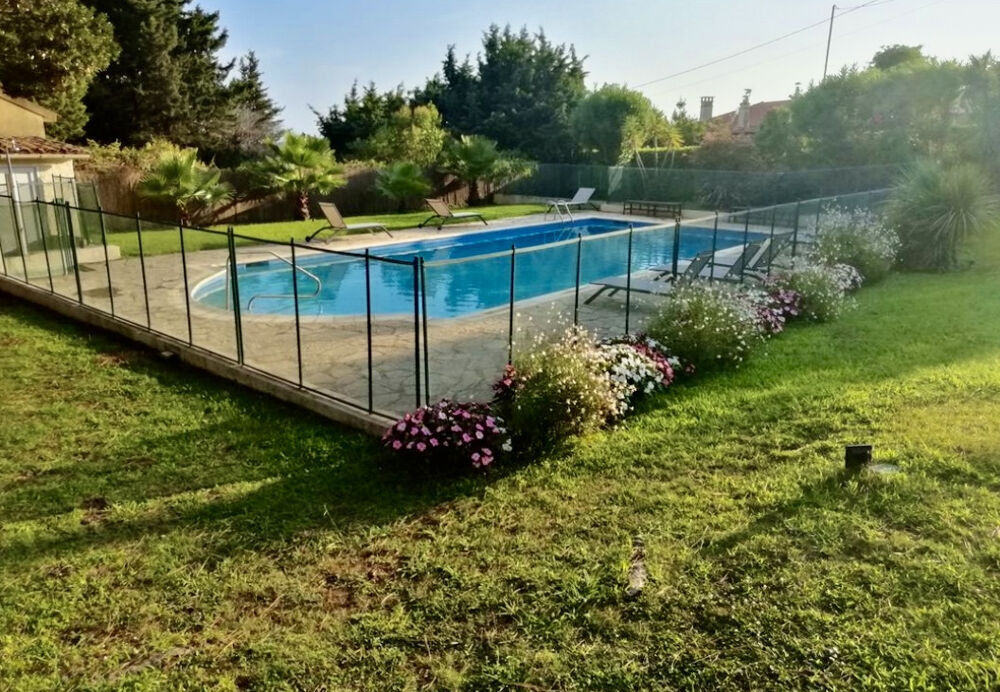LE CANNET APPARTEMENT DE 31 M2 AVEC TERRASSE 15M2 VUE MER PISCINE CAVE