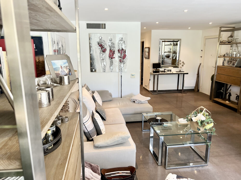 Vente Appartement CANNES BASSE CALIFORNIE PROCHE MER COMMERCES T3/T4 DE 90M2 TERRASSE SUD GARAGE CAVE Cannes