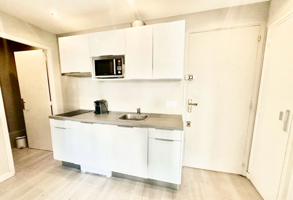 Vente Appartement LE CANNET LIMITE CANNES T2 49 M2 DANS RÉSIDENCE BOURGEOISE 2 BALCONS MEUBLÉ CAVE PARKING Le cannet