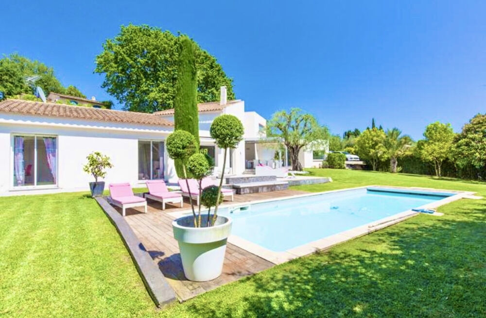 MOUGINS AU CALME VILLA INDIVIDUELLE T4 DE 200M2 PISCINE TERRAIN 1800M2 GARAGE