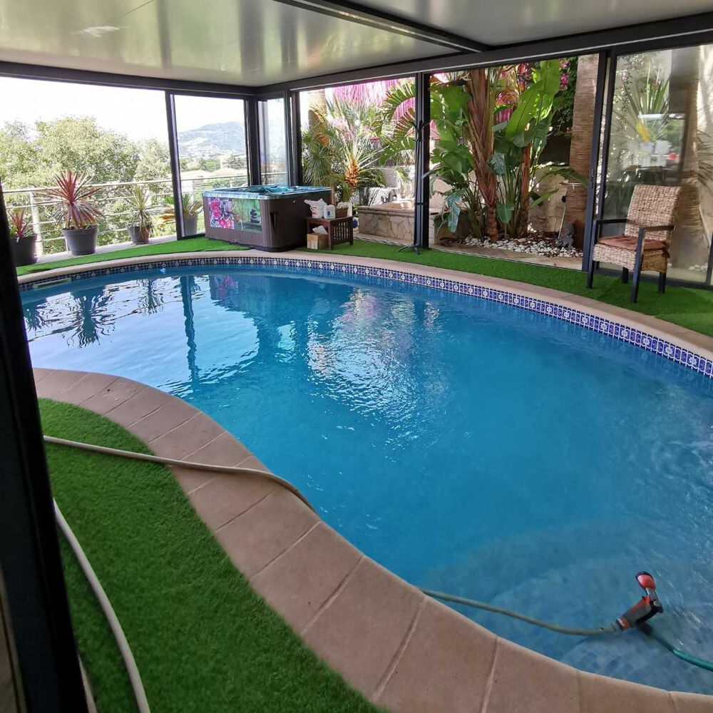 Vente Maison CANNES CROIX DES GARDES VILLA T5 DE 200M2 VUE MER Cannes la bocca