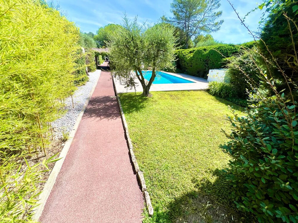 MOUGINS VILLA INDIVIDUELLE T4/T5 DE PLAIN PIED 170m PISCINE TERRAIN PLAT 1400m2 PISCINE